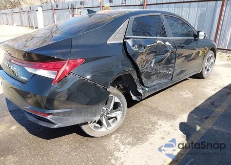 2022 Hyundai Elantra Limited z USA, uszkodzony, nr VIN 5NPLP4AG3NH068234